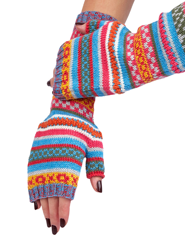 Armstulpen Cuzco aus 100% Bio-Baumwolle, angezogen präsentiert